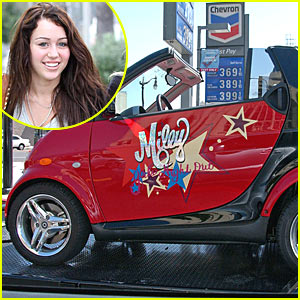 miley-cyrus-car.jpg